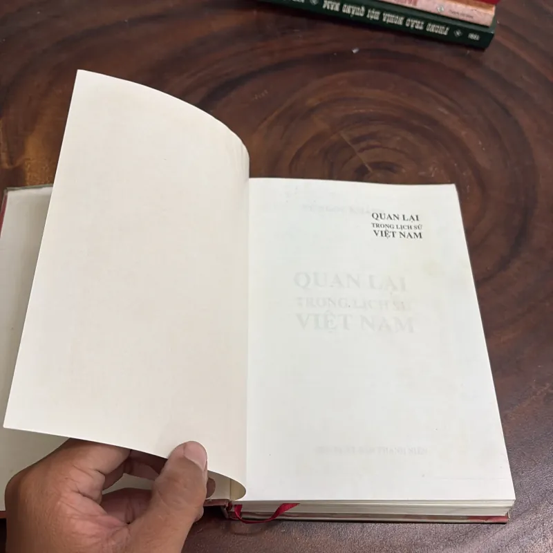 II Sách Lịch Sử: Quan Lại Trong Lịch Sử Việt Nam - Vũ Ngọc Khánh - 2008 1022384