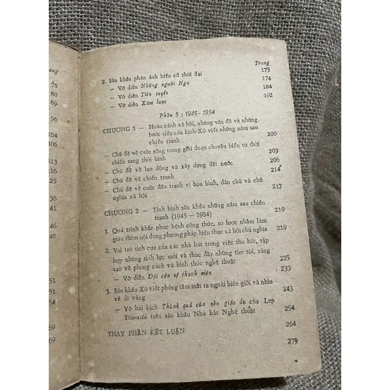 Lịch sử sân khấu kịch nói xô viết - Huy Liên  934172