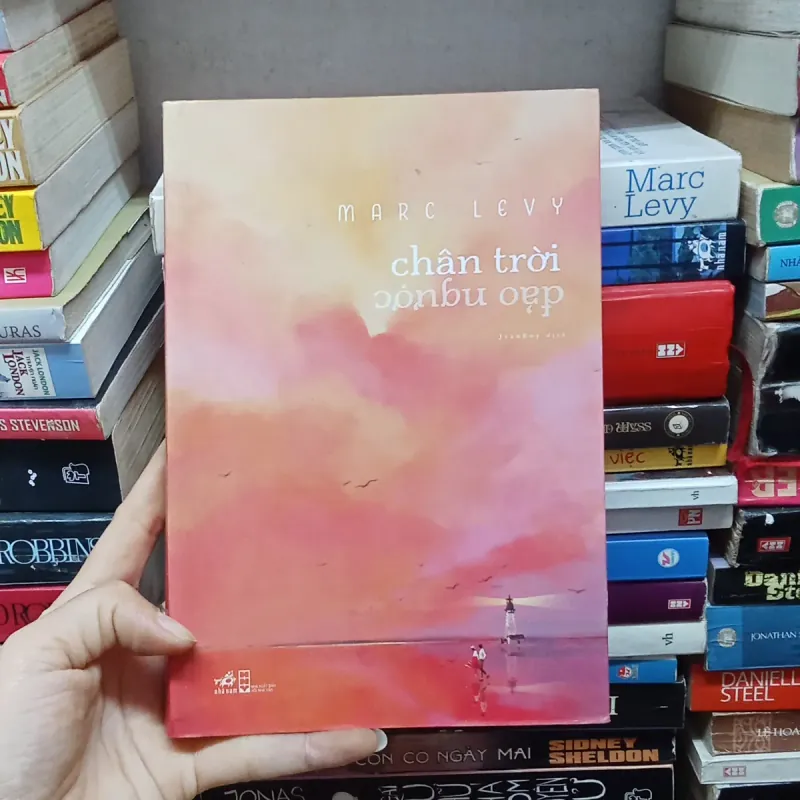 Chân trời đảo ngược - Marc Levy  785839