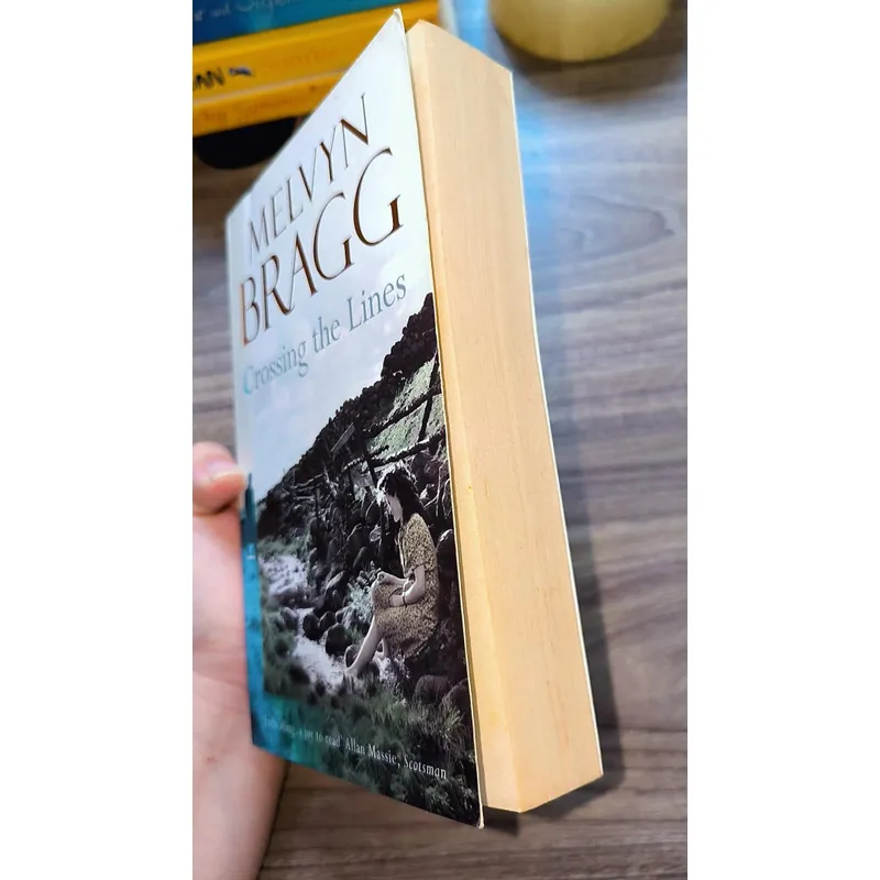 MELVYN BRAGG: CROSSING THE LINES (Preloved books) 722755