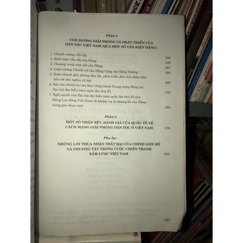 Việt Nam trên con đường lớn bản hùng ca thế kỷ XX - PGS,TS. Triệu Quang Tiến 717558
