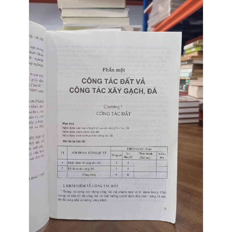 Giáo trình kỹ thuật thi công xây dựng và hoàn thiện nội thất kiến trúc công trình (dùng trong các trường trung học chuyên nghiệp) 471627