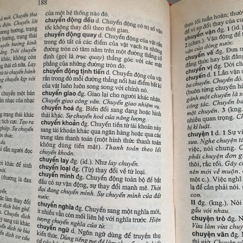 Từ điển tiếng Việt, Hoàng Phê, Viện ngôn ngữ học, in năm 2000 1026831