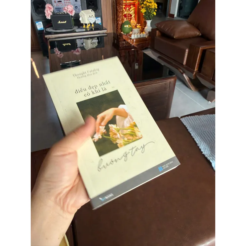 ĐIỀU ĐẸP NHẤT CÓ KHI LÀ BUÔNG TAY – Thought Catalog- K2 997880