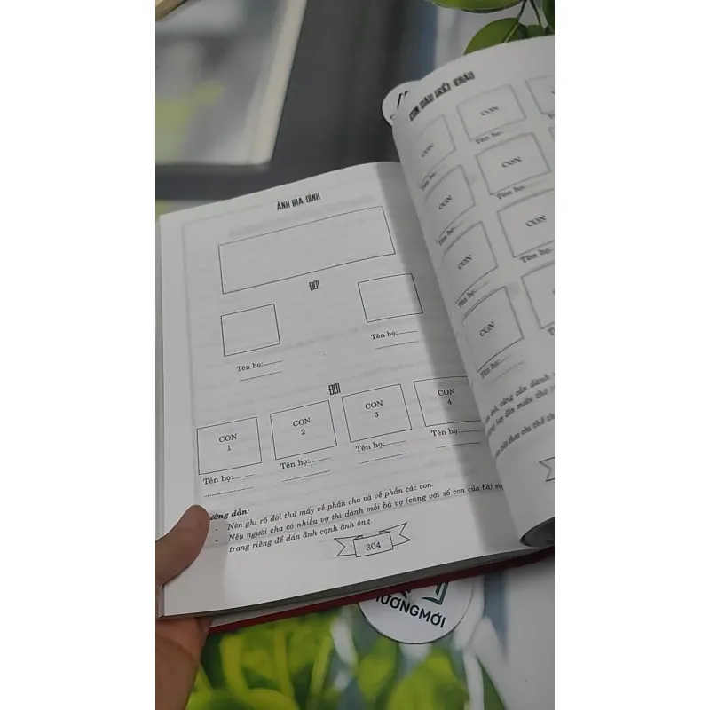 [MIỄN PHÍ BỌC SÁCH] Cách Xây Dựng Gia Phả Dòng Tộc Và Tuyển Chọn Các Bài Khấn Cổ Truyền C 727378