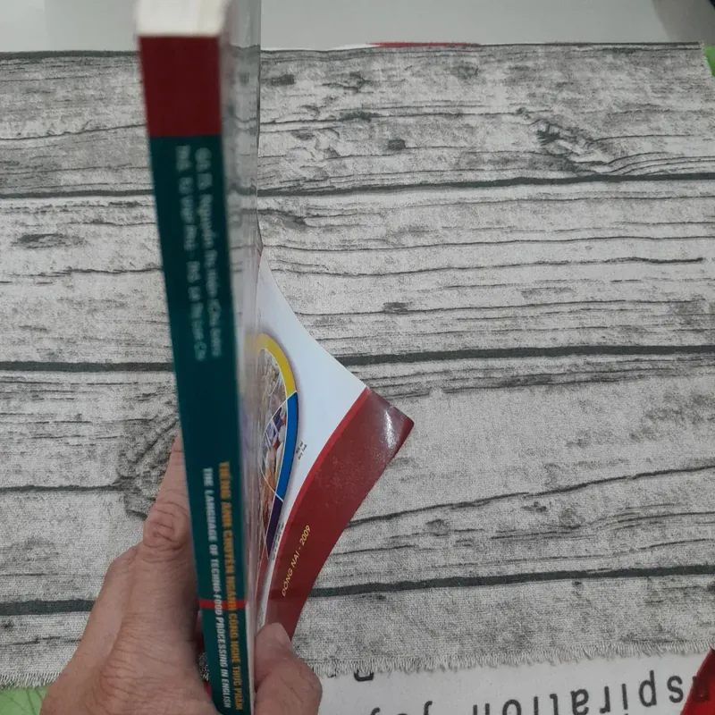 Tiếng Anh chuyên Công nghệ thực phẩm. GS. Tiến sỹ Nguyễn Thị Hiền  706180