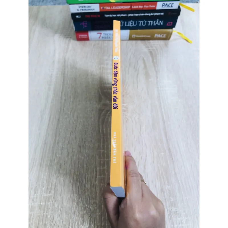 BƯỚC ĐỆM VỮNG CHẮC VÀO ĐỜI 1004291