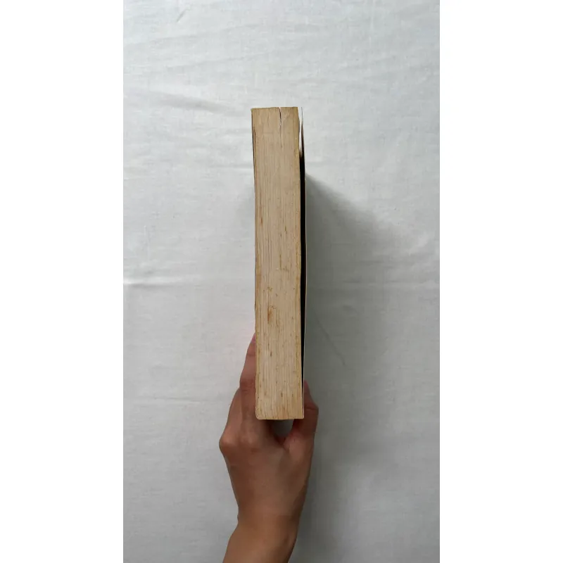 One Hundred Years of Solitude - Gabriel García Márquez 992638