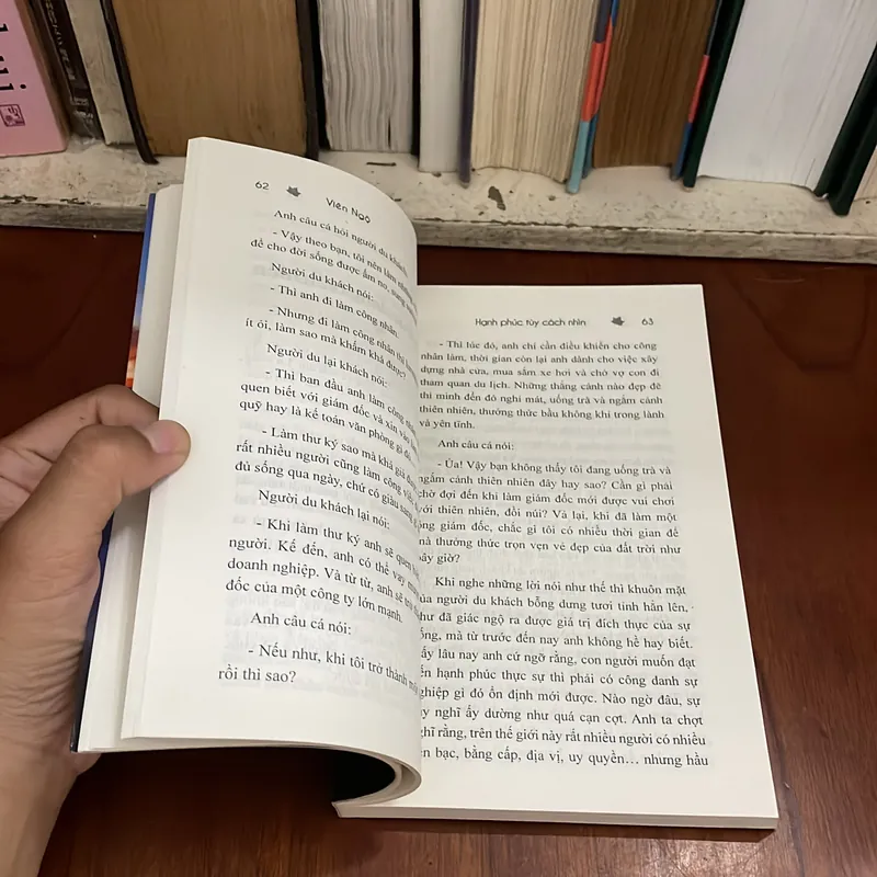 II Sách Về Cuộc Sống: Hạnh Phúc Tuỳ Cách Nhìn - Viên Ngộ - 2014 573363