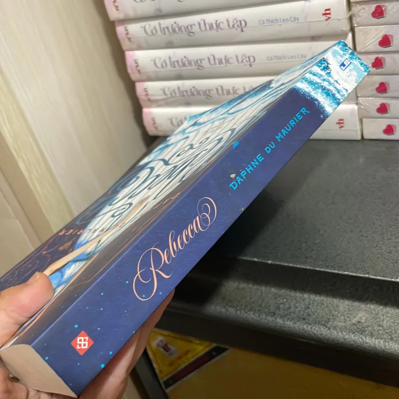 (tiểu thuyết) - Rebecca - Daphne Du Maurier 990164