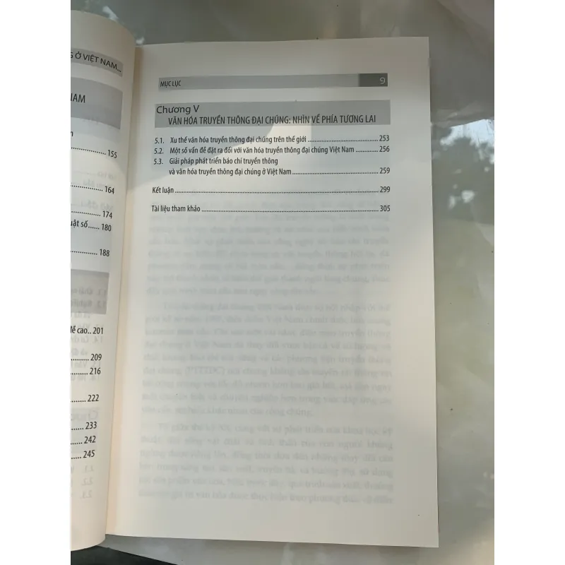 VĂN HOÁ TRUYỀN THÔNG ĐẠI CHÚNG Ở VIỆT NAM - ĐẶNG THỊ THU HƯƠNG 937157
