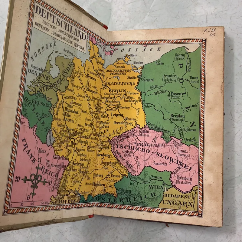 Sách học Tiếng Đức cơ bản 988733