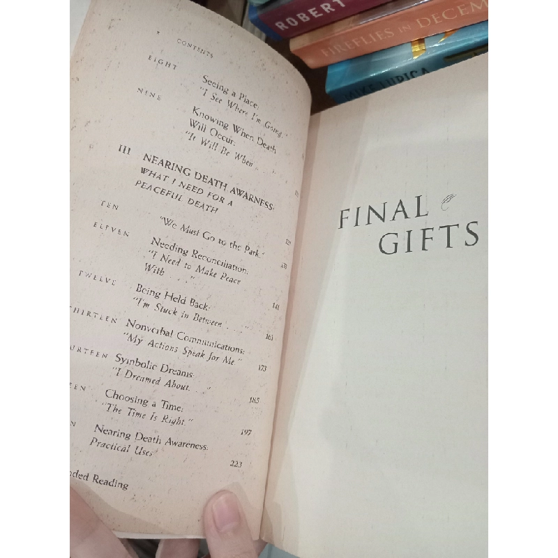 Final gifts - Maggie Callanan and Patricia Kelley 504196
