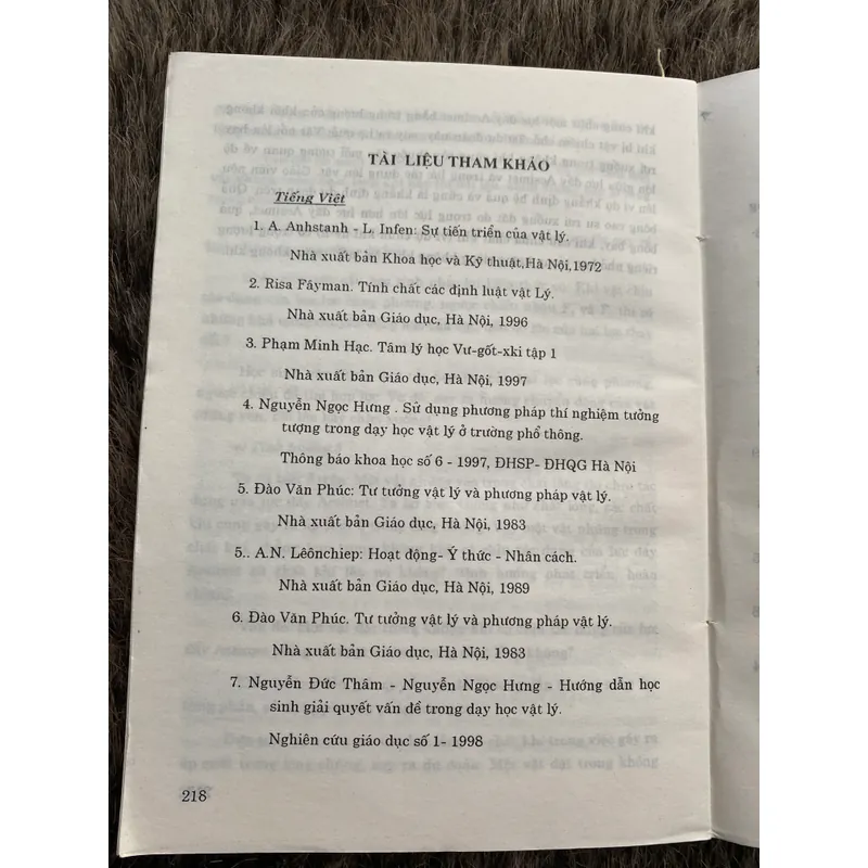 Tổ chức hoạt động nhận thức cho học sinh trong dạy học Vật Lí ở trường phổ thông  604428