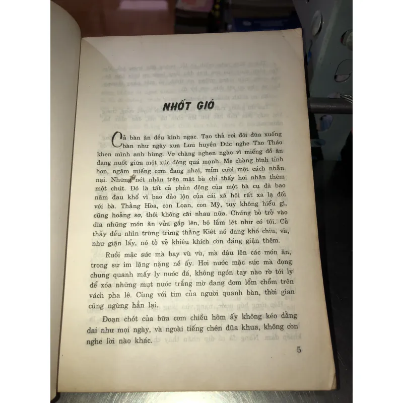 Nhốt gió - Bình Nguyên Lộc 975071