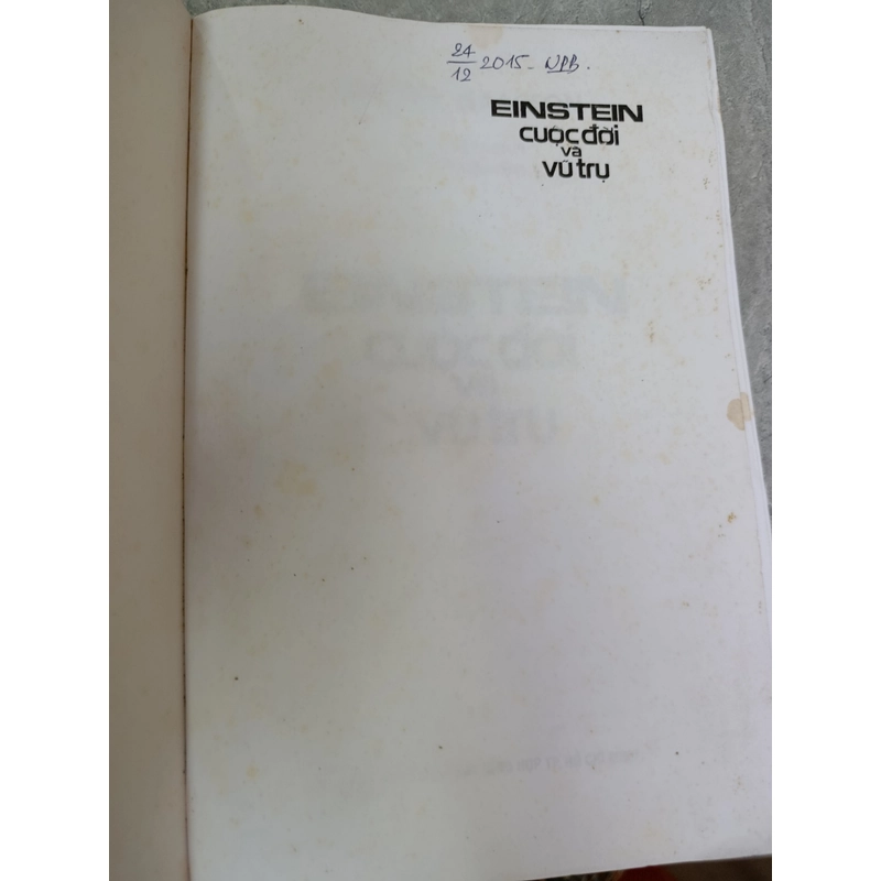 EINSTEIN CUỘC ĐỜI VÀ VŨ TRỤ 546246
