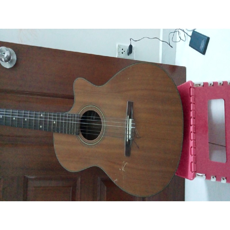 Đàn Guitar cho người mới tập 13890