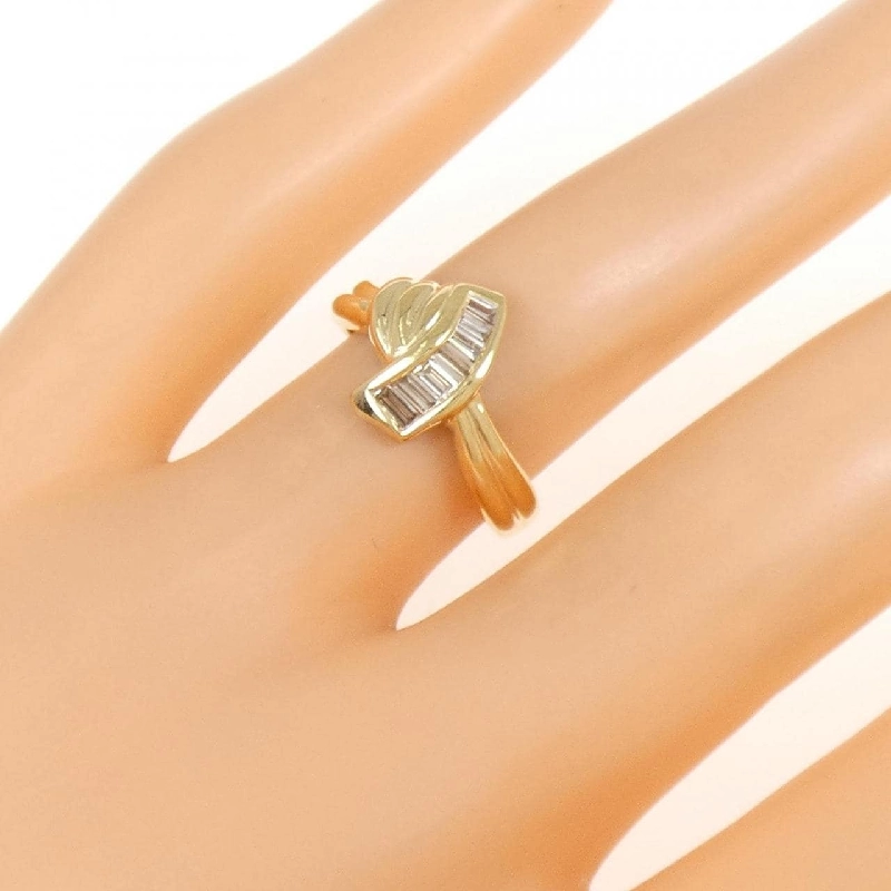 Nhẫn kim cương K18YG 0.25CT 671778