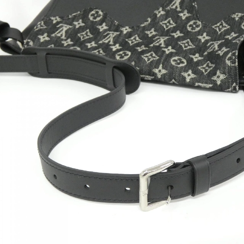 Túi xách vai Louis Vuitton Monogram Drip Busas Tokyo M45971 - Hàng hiệu Chính hãng 766667