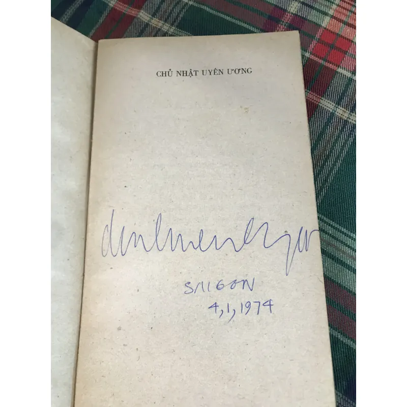 Chữ ký tác giả - Chủ Nhật Uyên Ương - Đinh Tiến Luyện 713258