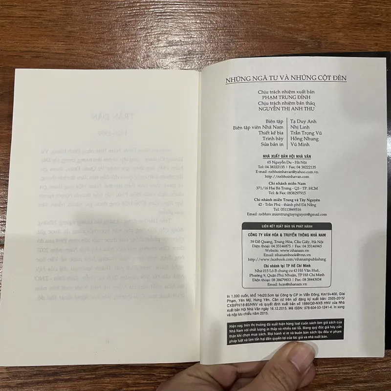 Những ngã tư và những cột đèn - Trần Dần (9) 762323