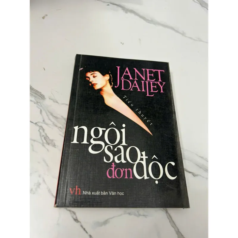 Ngôi sao đơn độc – Janet Dailey 604192