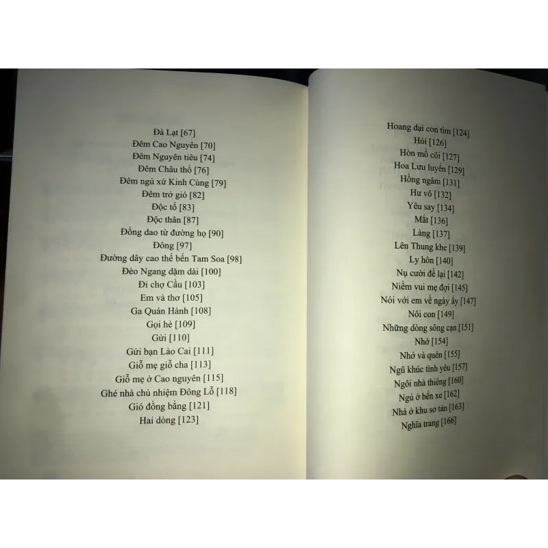 Ngược bến thành sông - Phan Huy 975491