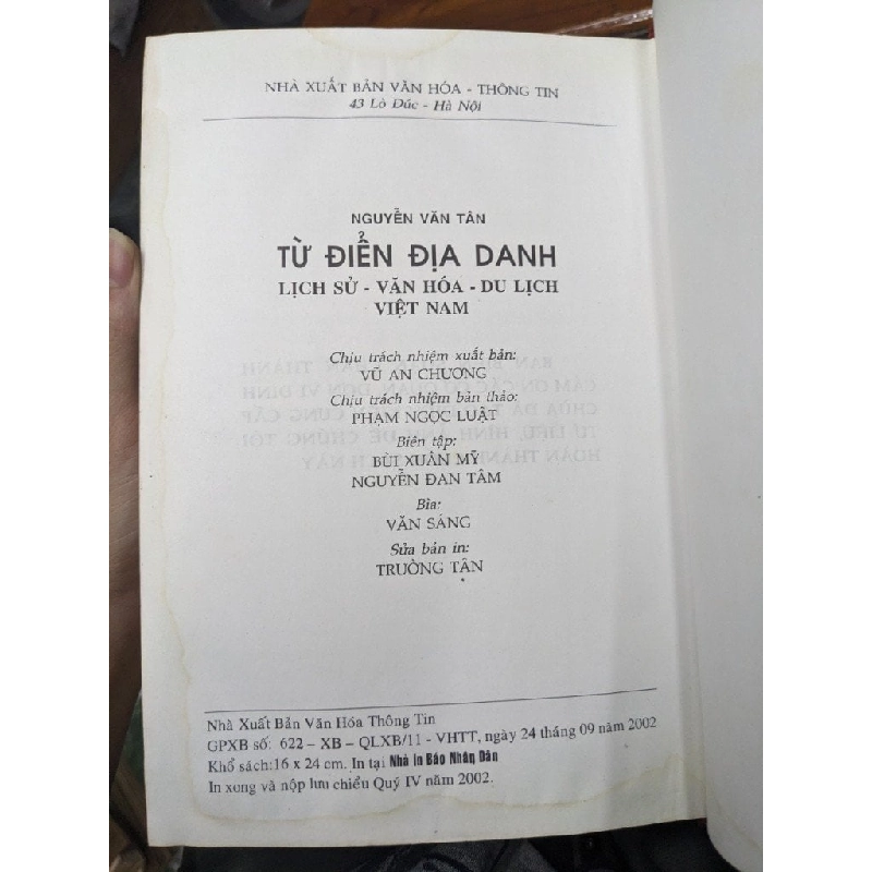 Từ điển địa danh lịch sử văn hoá du lịch Việt Nam - Nguyên Văn Tân 283759