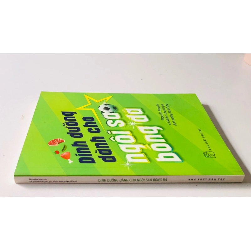 DINH DƯỠNG CHO NGÔI SAO BÓNG ĐÁ  455904