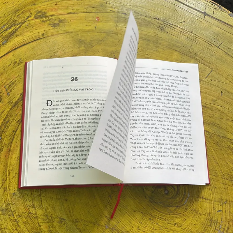 CHÂU PHI QUA 100 CÂU HỎI- STEPHEN SMITH&JEAN DE LA GỦEIVIERE 609794