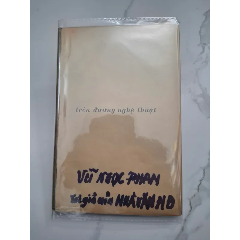 Trên Đường Nghệ Thuật - Vũ Ngọc Phan - Phê bình tiểu luận 701393