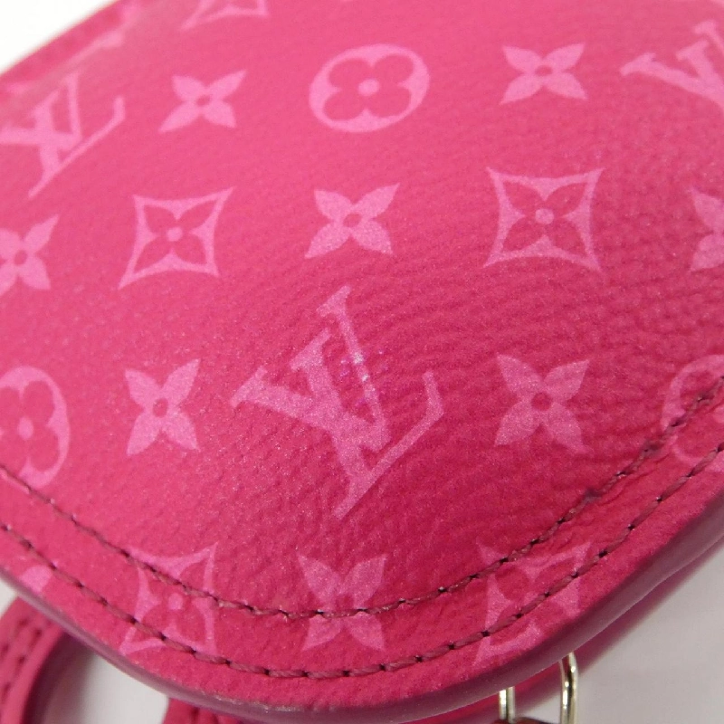 Túi xách monogram Louis Vuitton Charm LV Club M02298 móc khóa 624041