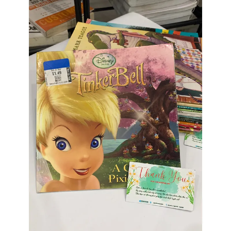 Tinker Bell: A Guide to Pixie Hollow – Disney 559681
