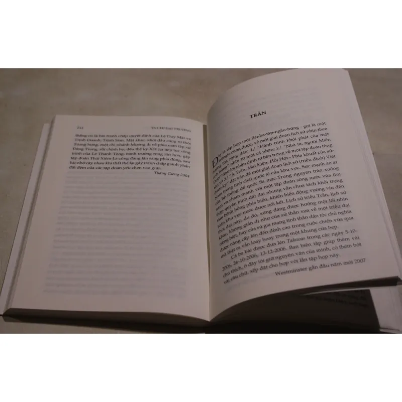 Chuyện phím sử học, Tạ Chí Đại Trường 973723