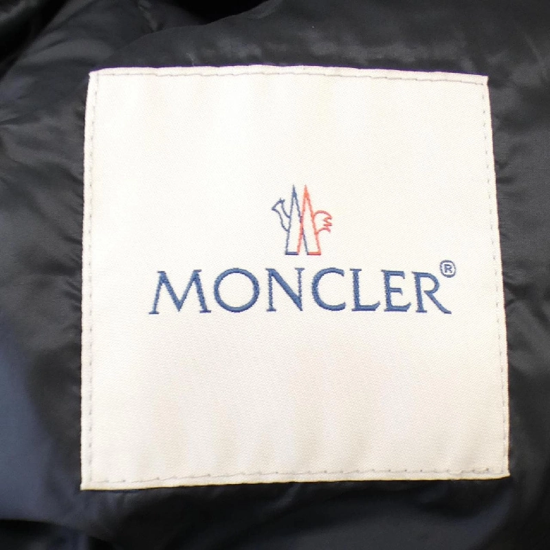 Áo khoác lông vũ MONCLER 636338