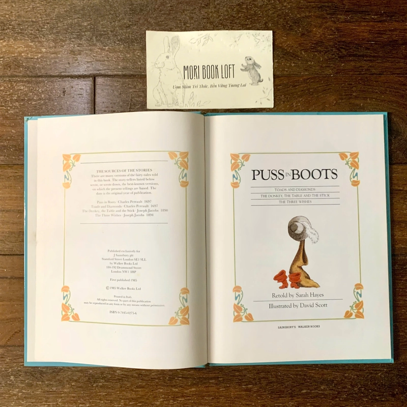 Sách ngoại văn Puss in Boots, Used, Bìa cứng, Printed in Italy 522837