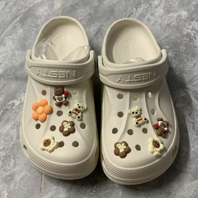 Dép Sục Nam Nữ NESTY Mã NE01 Kiểu Dáng Basic Đế Mềm Cao 4cm Chống Trượt - Tặng 9 Charm 3D 707213