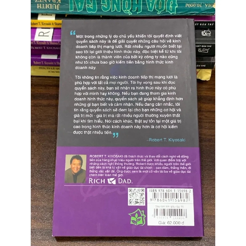 Dạy con làm giàu: Trường dạy kinh doanh cho những người thích giúp đỡ người khác<br>Robert T. Kiyosaki & Sharon L. Lechter 563662