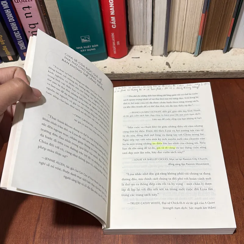 II Sách Kỹ Năng: Tha Thứ Cho Những Điều Bạn Không Thể Lãng Quên - LYSA TERKEURST - 2021 756776