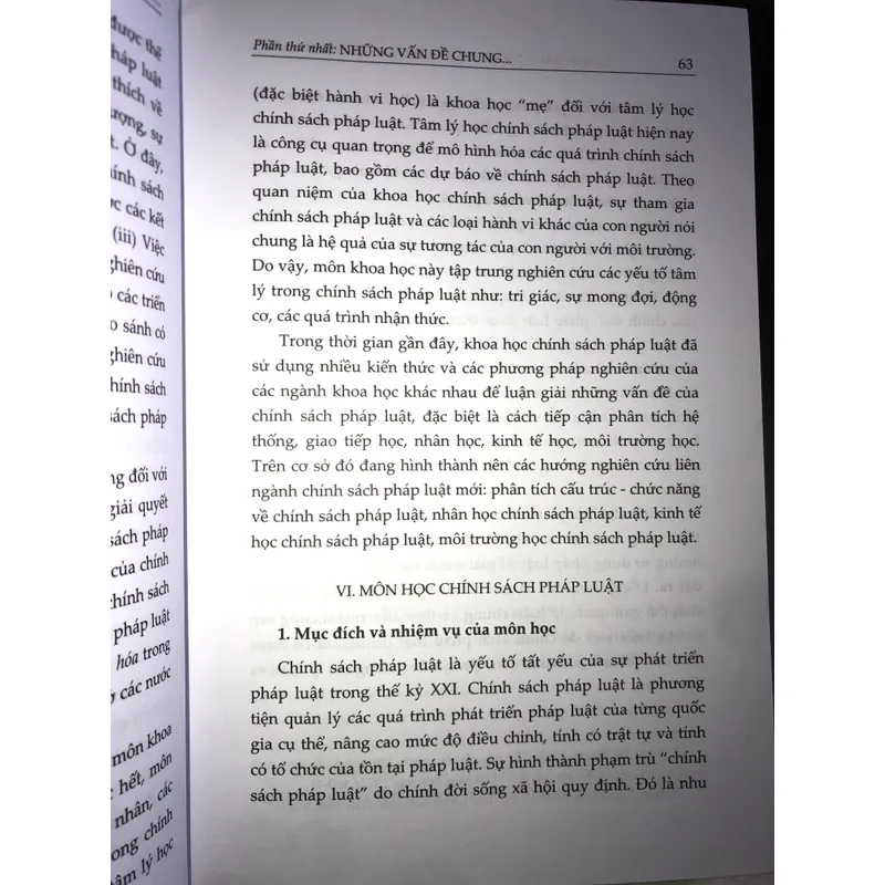 Chính sách pháp luật - Những vấn đề lý luận và thực tiễn 704325