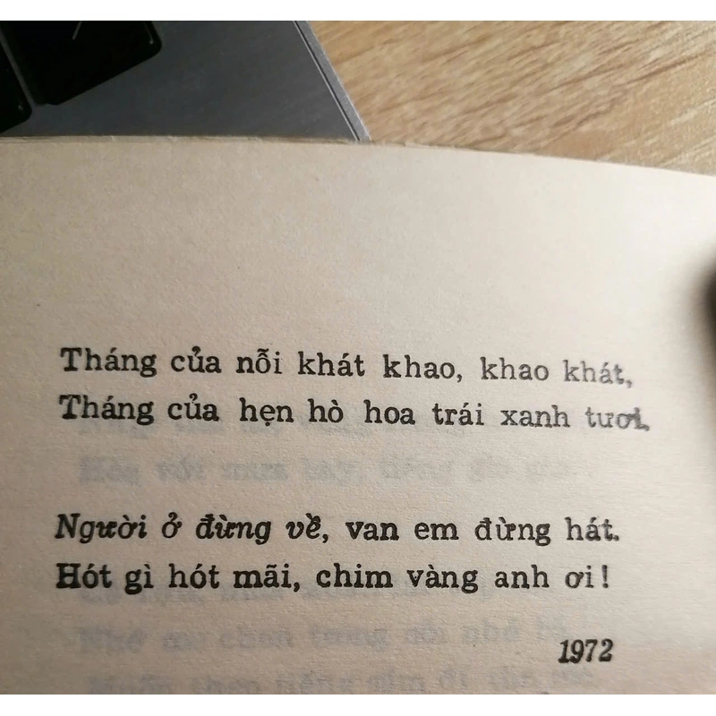 Tập thơ Đi ngang đồi cọ - Ngô Văn Phú, xuất bản năm 1986 337127