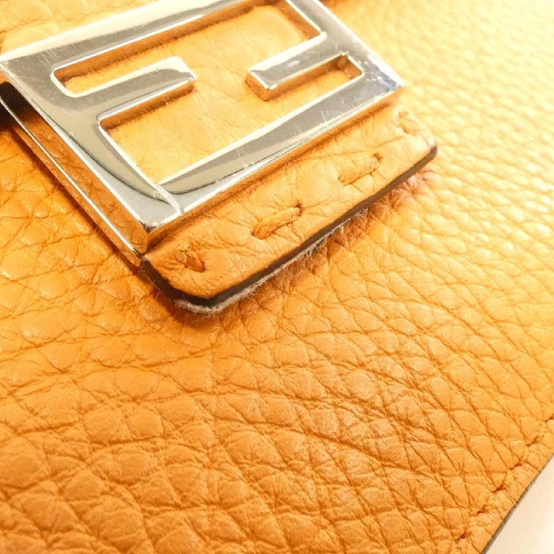 Túi xách Fendi SELLERIA BAGUETTE SLIM CLUTCH 7M0295 SFR - Hàng hiệu Chính hãng 765236