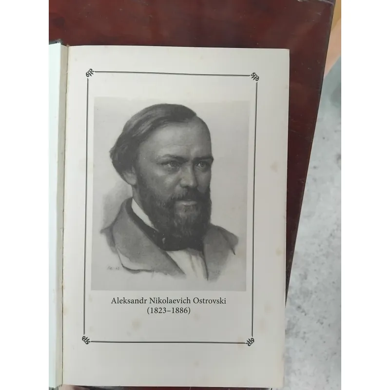 Khu rừng tập kịch của Aleksandr Ostrovski 704140