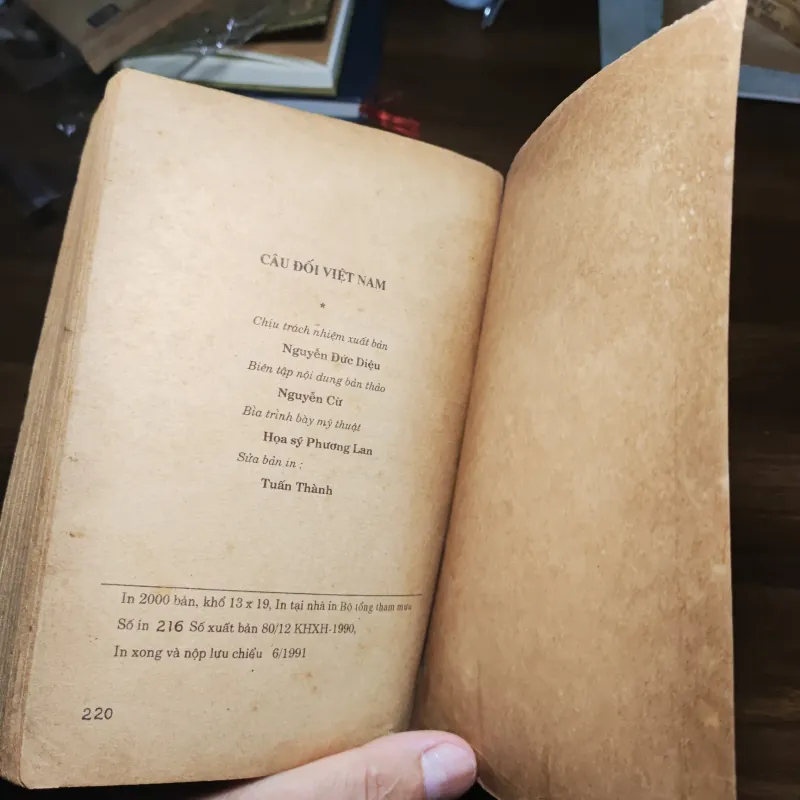 Câu Đối Việt Nam - Phong Châu 1023257