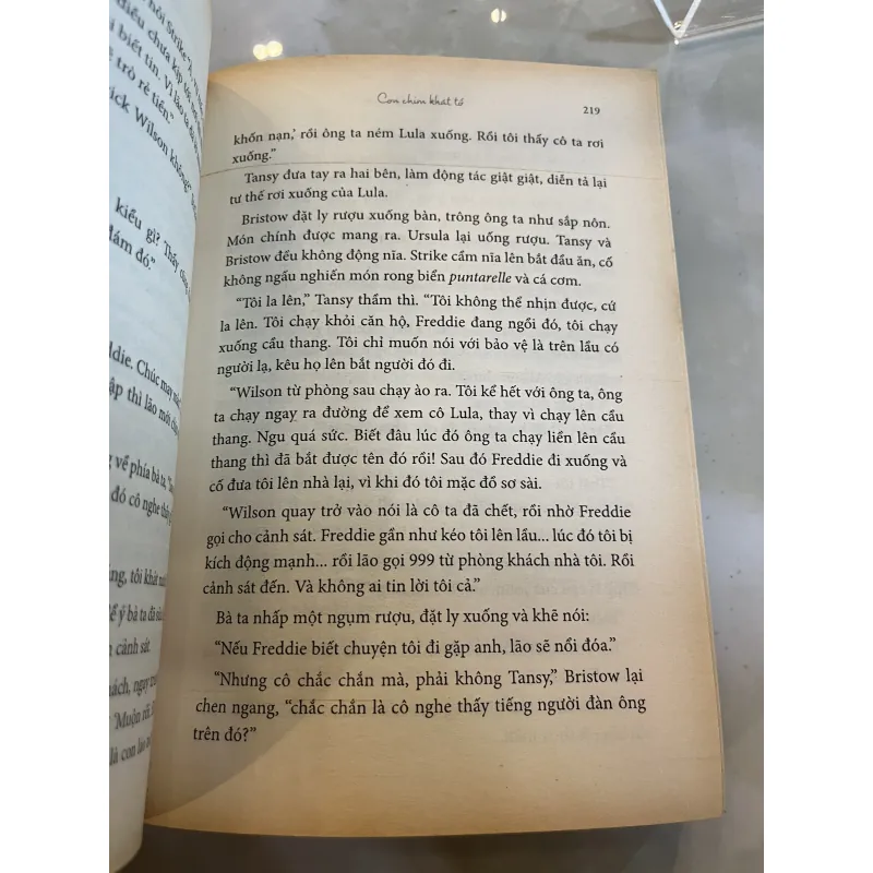 CON CHIM KHÁT TỔ - ROBERT GALBRAITH 937971