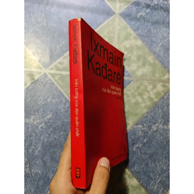 Viên tướng của đạo quân chết - Ixmain Kađarê 974015