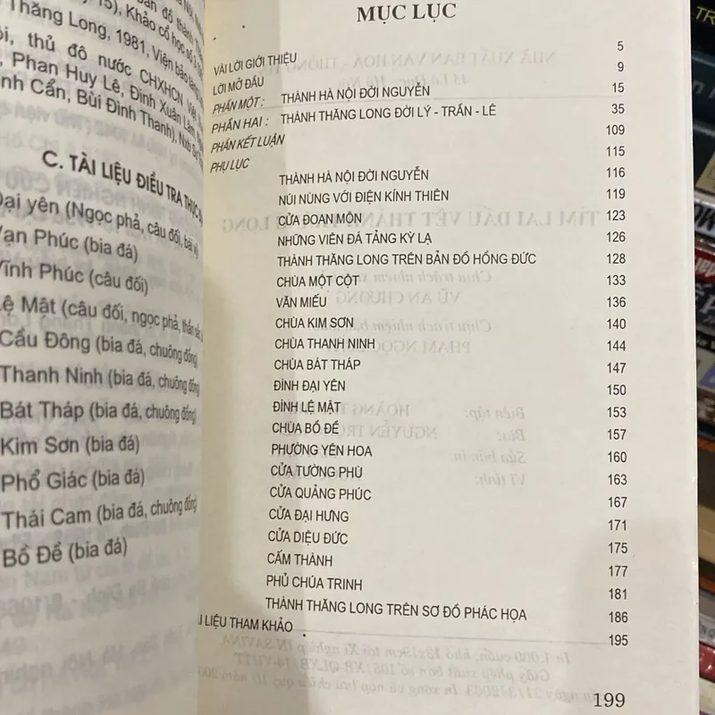TÌM LẠI DẤU VẾT THÀNH THĂNG LONG (XB 2003) 1068021