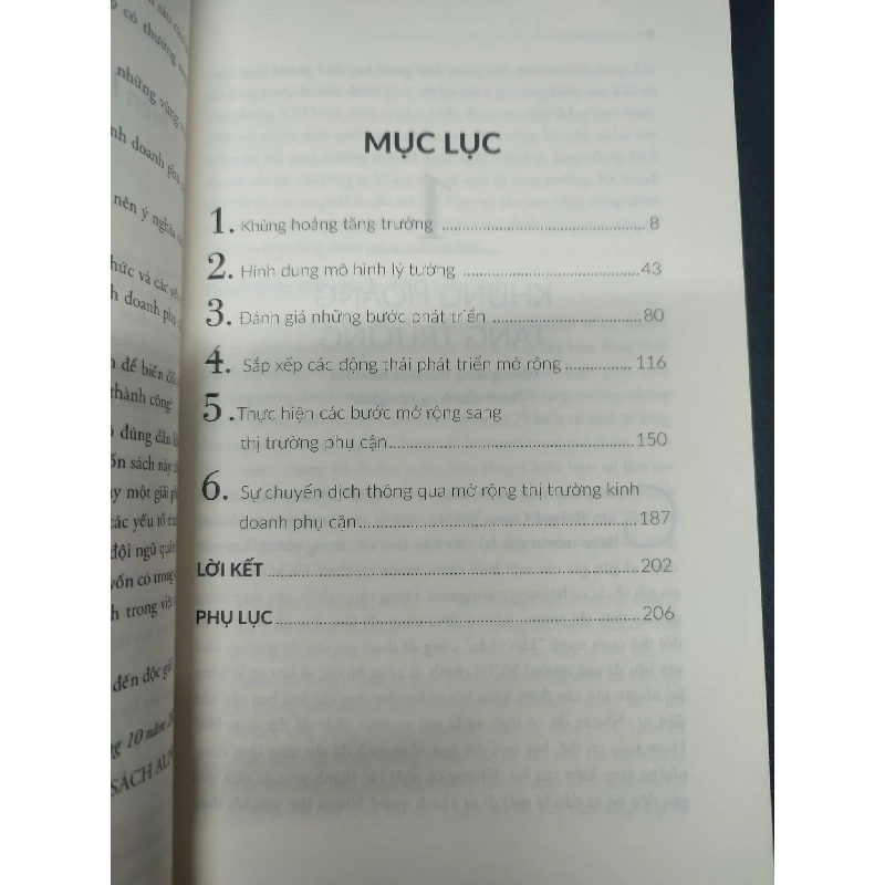 Chiến lược mở rộng kinh doanh từ cốt lõi Chris Zook 2019 mới 80% bụi ố nhẹ HCM1105 kinh doanh 914300