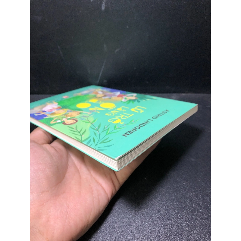 Lũ trẻ làng ồn ào Astrid Lindgren 2021 bẩn bìa tróc nhẹ new 80% HCM0601 văn học 913097