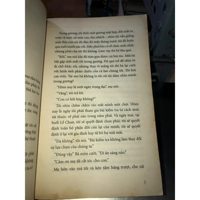 Divergent những kẻ bất khả trị - Veronica Roth 993044